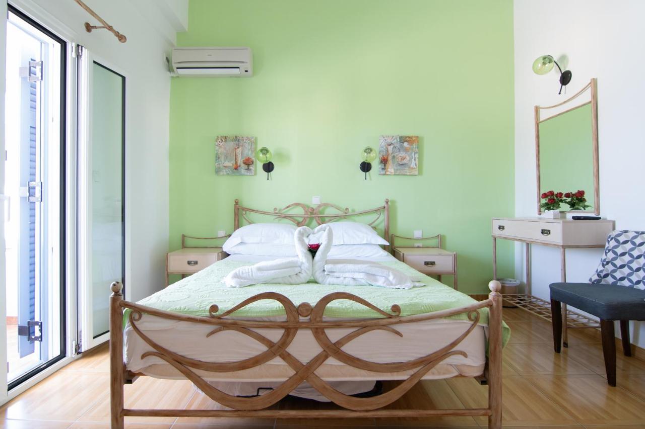 Coralli Rooms & Restaurant إيلافونيسوس المظهر الخارجي الصورة